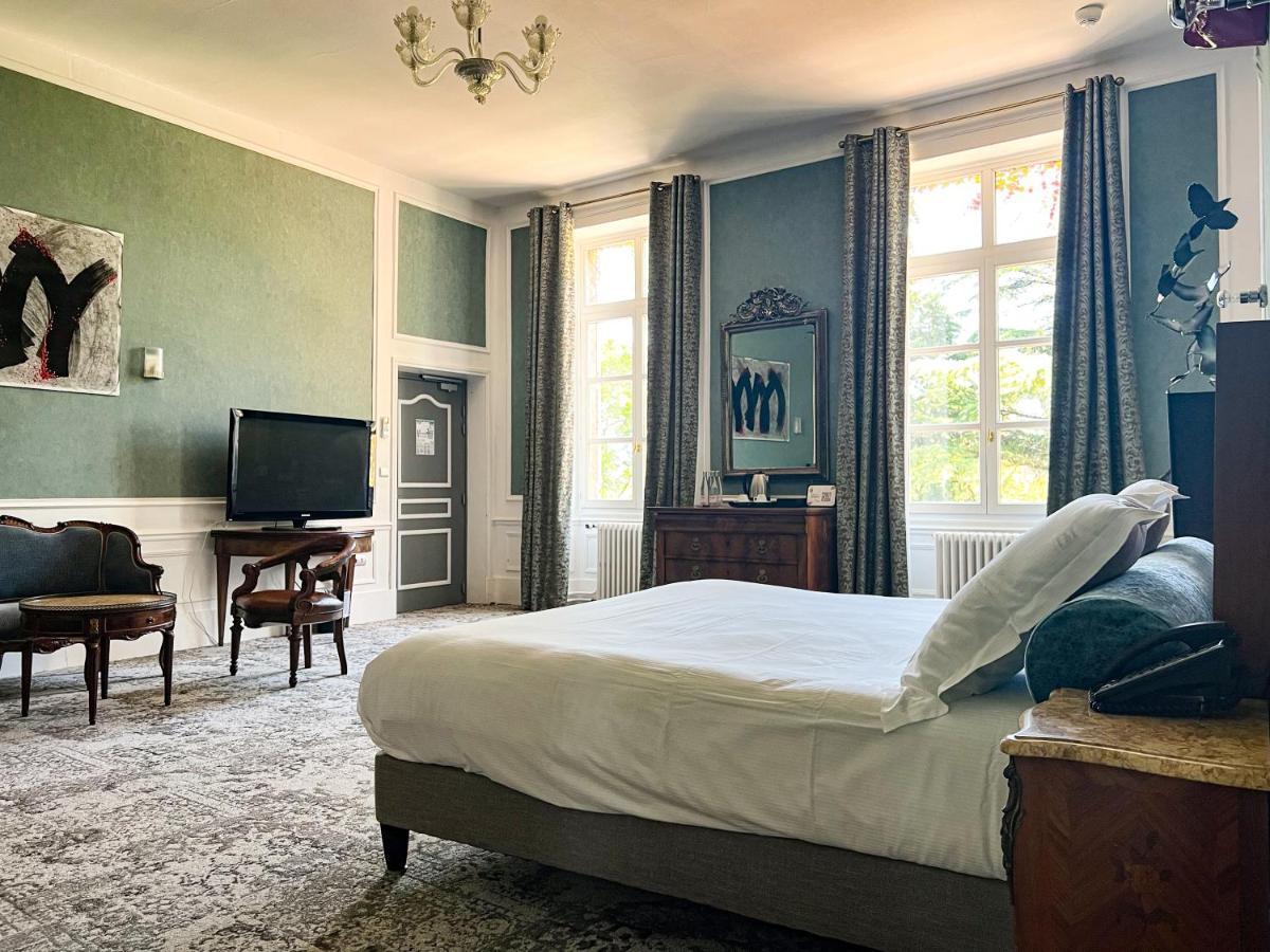 Logis Hotels Chateau De La Barge Chaintré Екстериор снимка