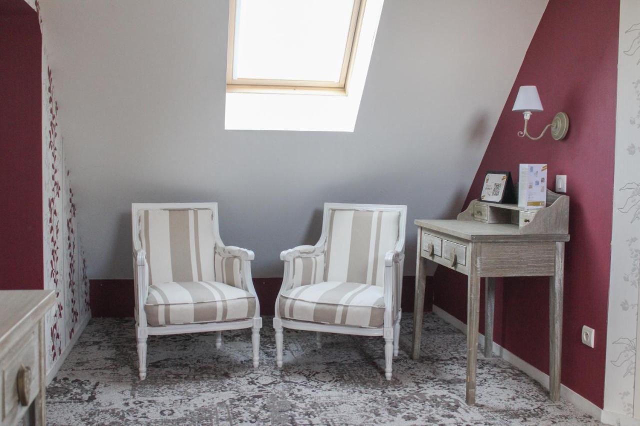 Logis Hotels Chateau De La Barge Chaintré Екстериор снимка