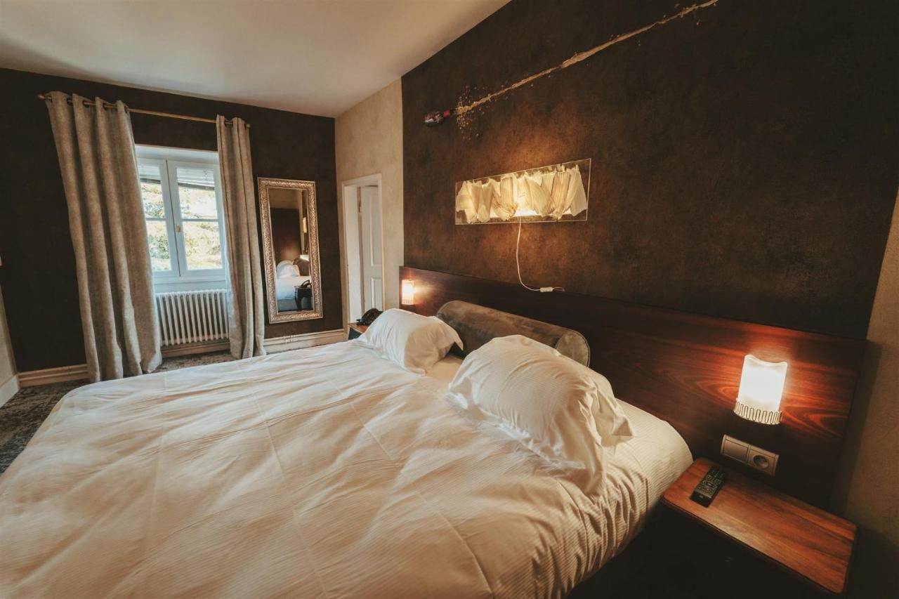 Logis Hotels Chateau De La Barge Chaintré Екстериор снимка